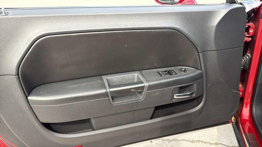 Used 2009 Dodge Challenger R/T RWD image 18