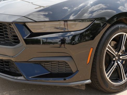 Used 2025 Ford Mustang Premium RWD image 25