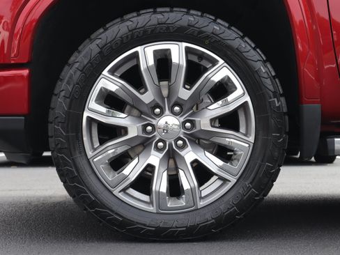 Used 2023 GMC Sierra 1500 Denali w/ Technology Package AWD/4WD image 6