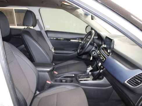 Used 2021 Kia Seltos S FWD image 23
