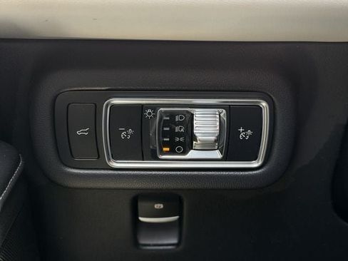 Used 2024 Lincoln Nautilus Reserve w/ Equipment Group 202A AWD/4WD image 22