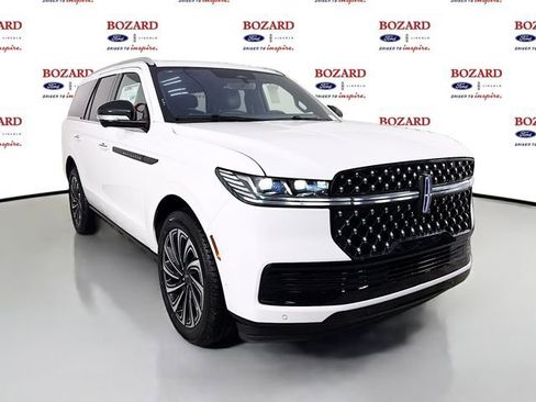 New 2025 Lincoln Navigator Black Label AWD/4WD image 1