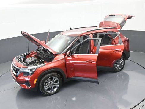 Used 2023 Kia Seltos S image 57