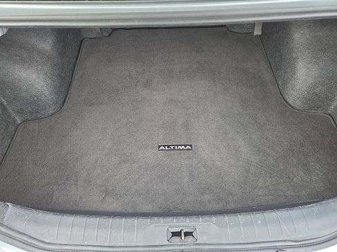 Used 2025 Nissan Altima 2.5 SV image 33