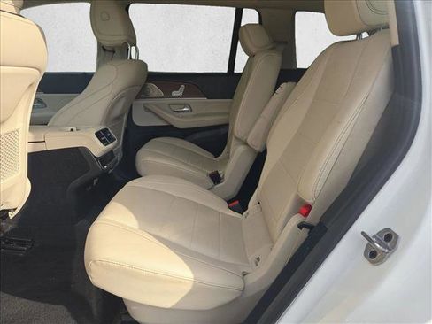 Used 2022 Mercedes-Benz GLS 450 4MATIC image 18