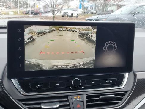 Certified 2025 Nissan Altima 2.5 SR w/ SR Premium Package AWD/4WD image 16