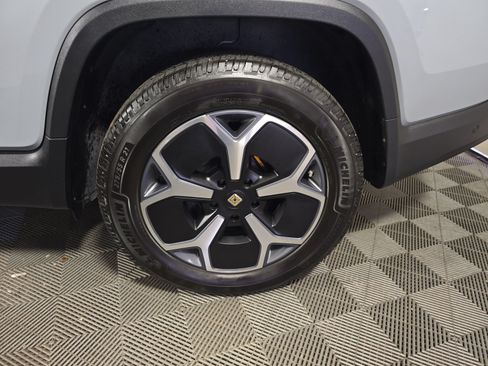 Used 2022 Rivian R1T Adventure AWD/4WD image 10