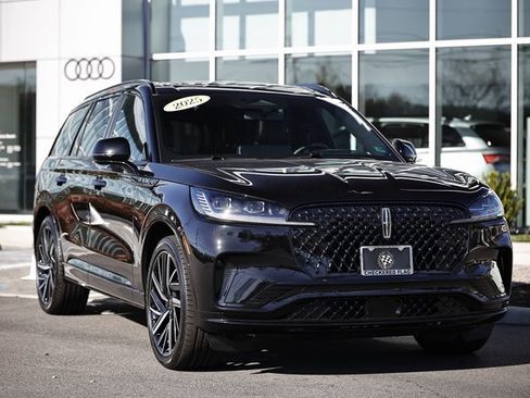 Used 2025 Lincoln Aviator Black Label w/ Jet Appearance Package image 2