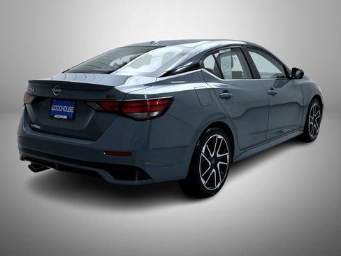 Certified 2025 Nissan Sentra SR w/ SR Premium Package image 5