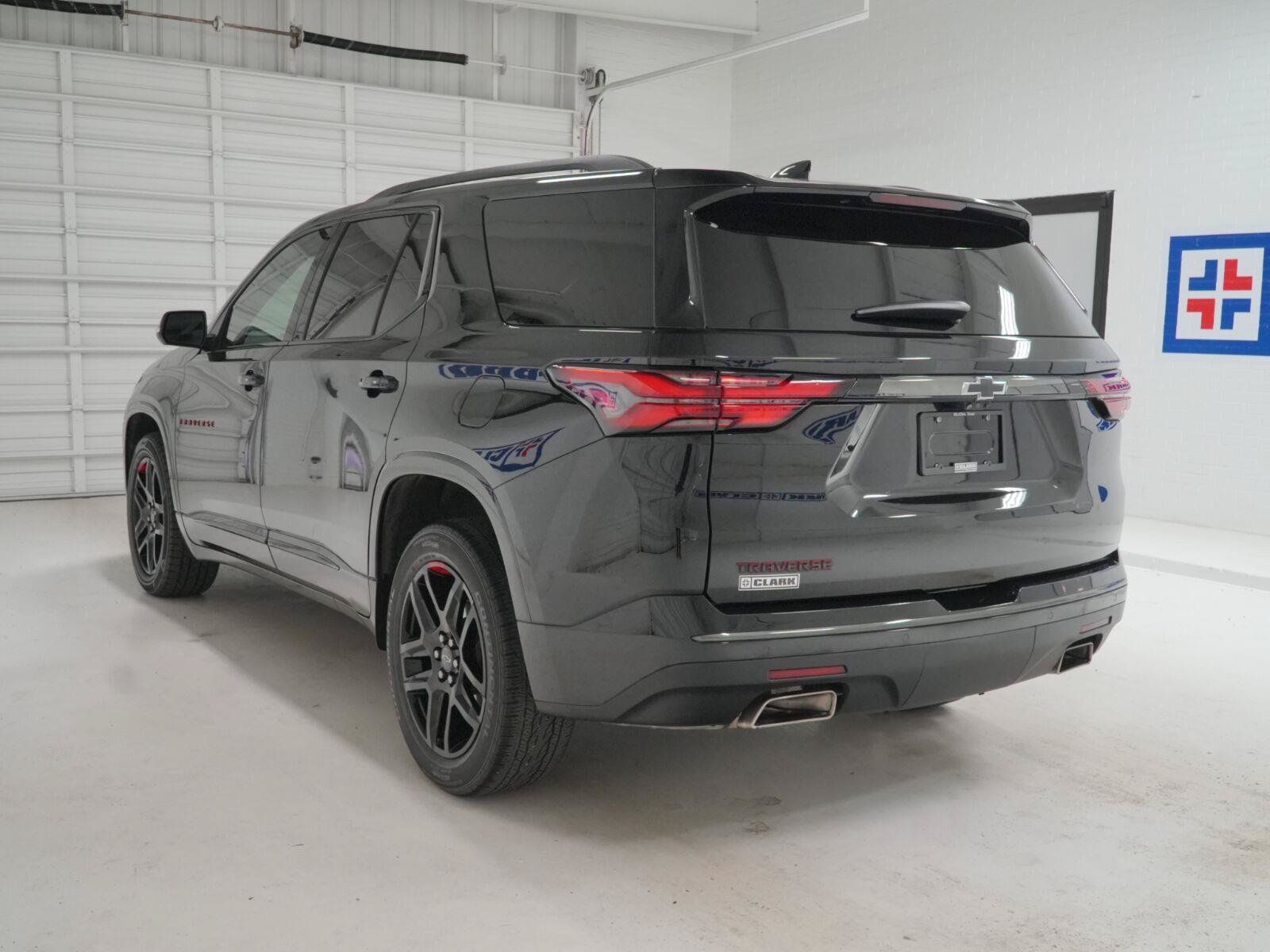 Used 2023 Chevrolet Traverse Premier w/ Redline Edition FWD image 9