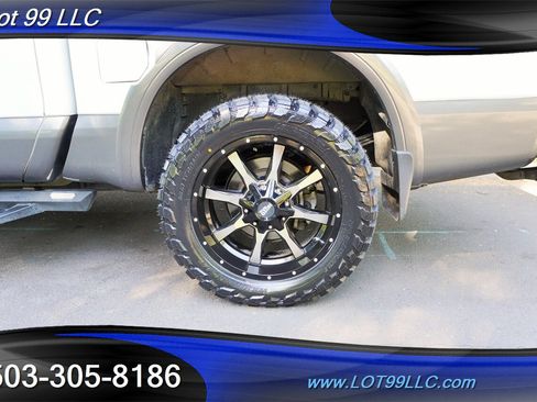Used 2019 Nissan Titan PRO-4X w/ Pro-4x Convenience Package AWD/4WD image 41