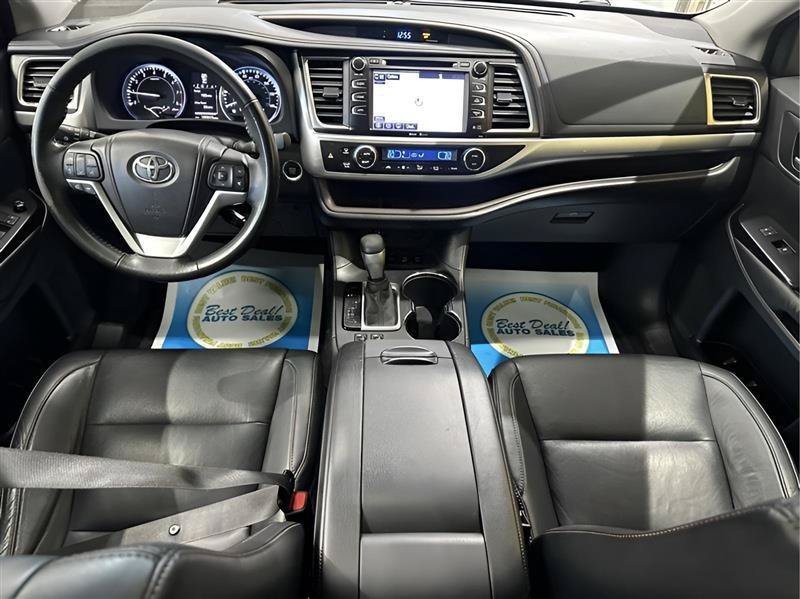 Used 2015 Toyota Highlander XLE AWD/4WD image 9