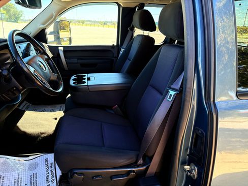 Used 2011 Chevrolet Silverado 2500 LT w/ Interior Plus Package image 59