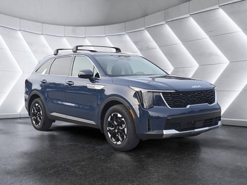 New 2026 Kia Sorento S image 2