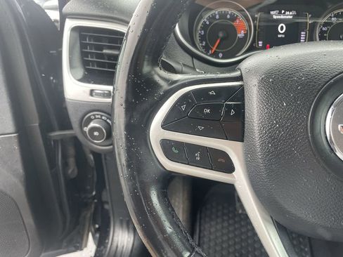 Used 2020 Jeep Cherokee Latitude AWD/4WD image 15