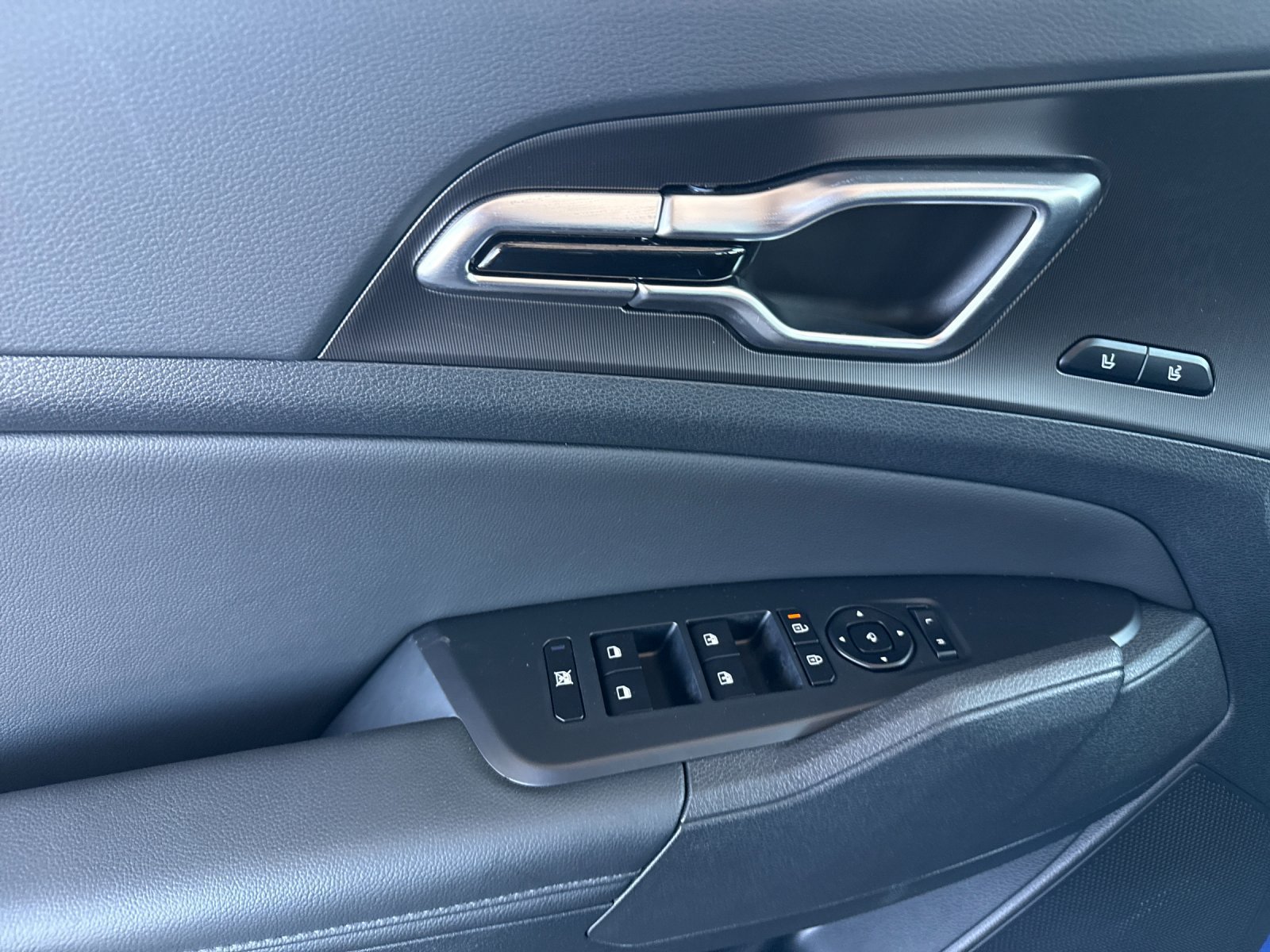 New 2026 Kia Sportage SX FWD image 10