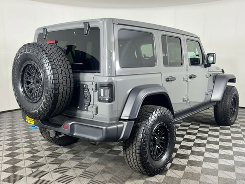 Used 2023 Jeep Wrangler Unlimited w/ Sun & Screen Package image 6