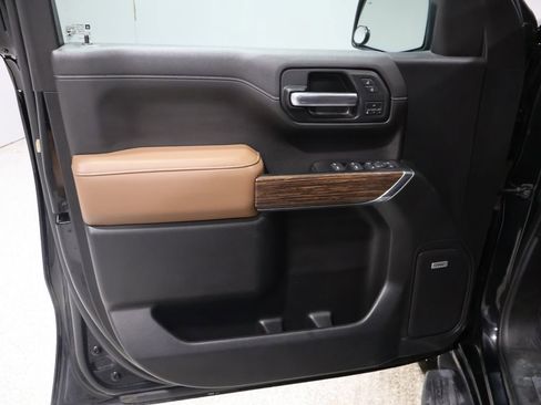 Used 2019 Chevrolet Silverado 1500 High Country image 14