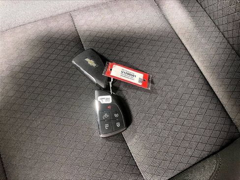 Used 2024 Chevrolet Silverado 1500 LT AWD/4WD image 30
