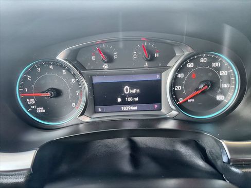 Used 2023 Chevrolet Traverse LT AWD/4WD image 11