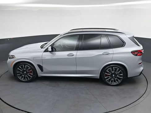Used 2026 BMW X5 xDrive50e w/ Executive Package AWD/4WD image 29