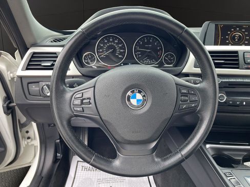 Used 2014 BMW 320i xDrive Sedan AWD/4WD image 10