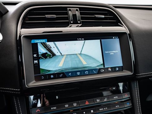 Used 2020 Jaguar F-PACE S image 32