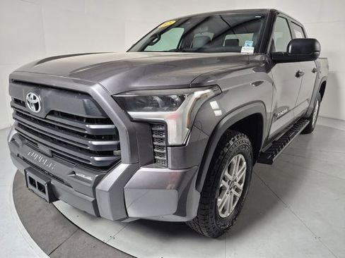 Used 2025 Toyota Tundra SR5 AWD/4WD image 1