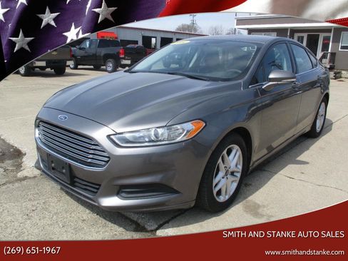 Used 2014 Ford Fusion SE image 1