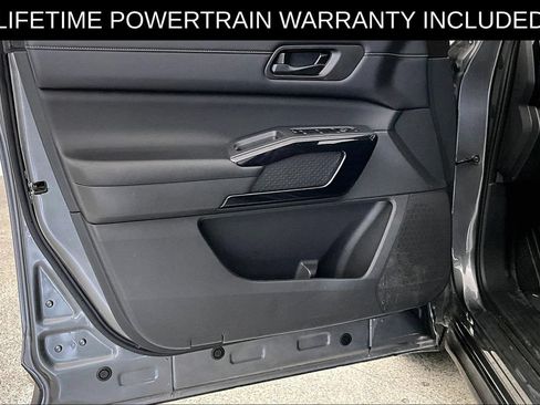 Used 2024 Nissan Pathfinder S AWD/4WD image 23