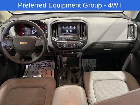 Used 2022 Chevrolet Colorado W/T AWD/4WD image 2