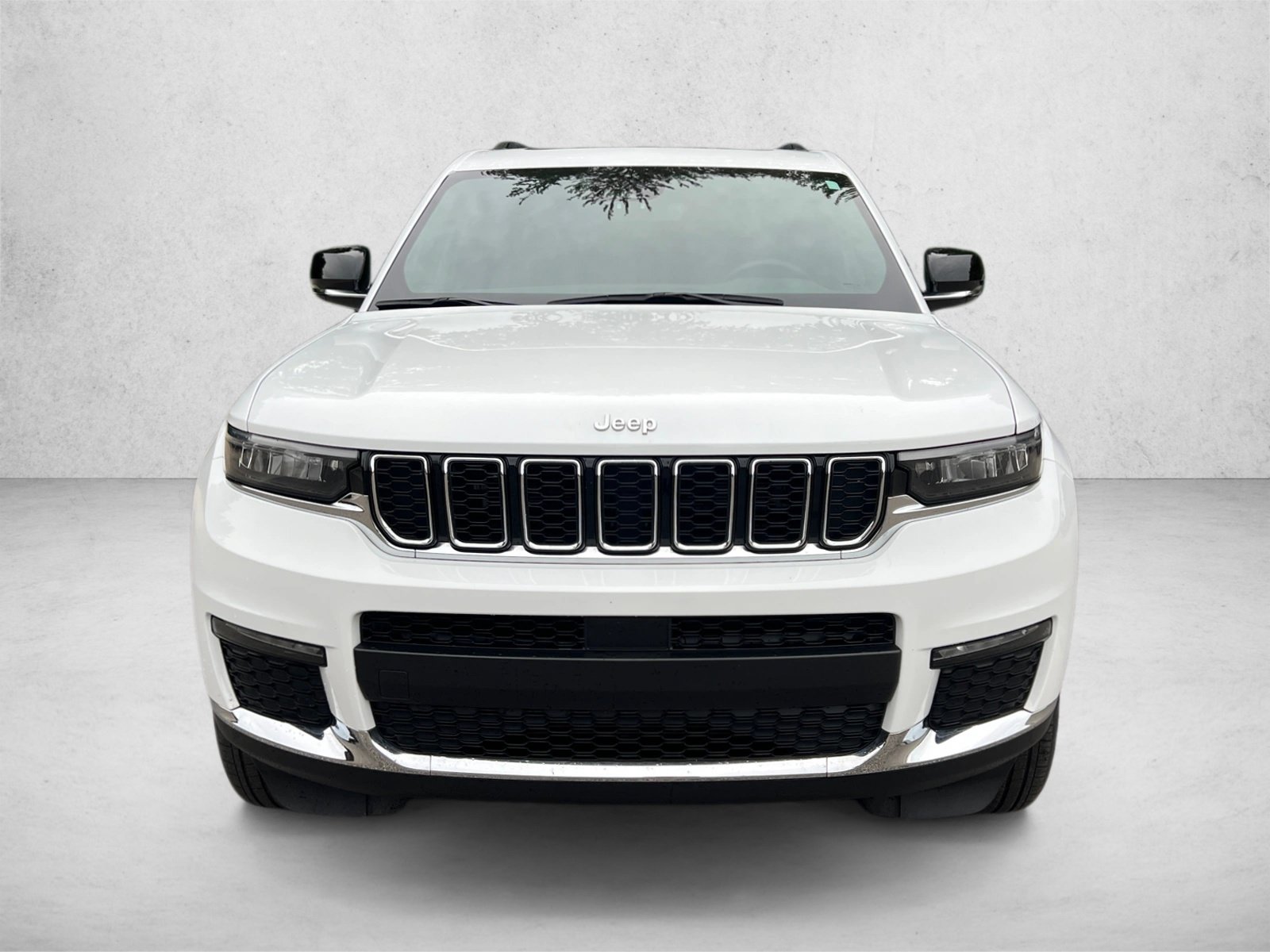 Used 2024 Jeep Grand Cherokee L Limited AWD/4WD image 2