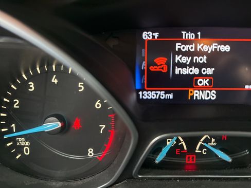 Used 2015 Ford Focus Titanium FWD image 14