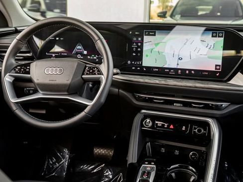 Certified 2025 Audi Q5 Premium Plus w/ Premium Plus AWD/4WD image 20