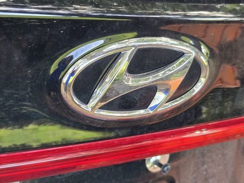 Used 2023 Hyundai Santa Fe SEL image 10