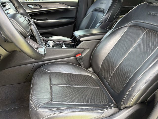 Used 2022 Jeep Grand Cherokee Overland AWD/4WD image 20