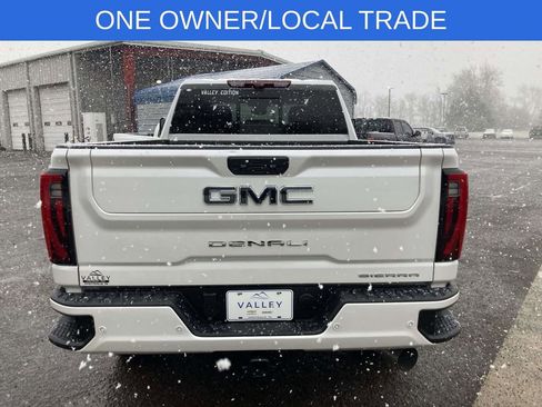Used 2025 GMC Sierra 2500 Denali Ultimate w/ Max Trailering Package image 5