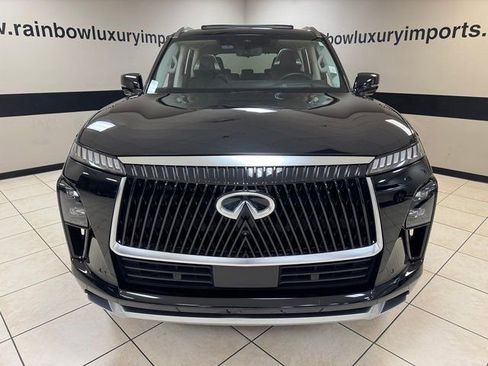 Used 2025 INFINITI QX80 Sensory image 2