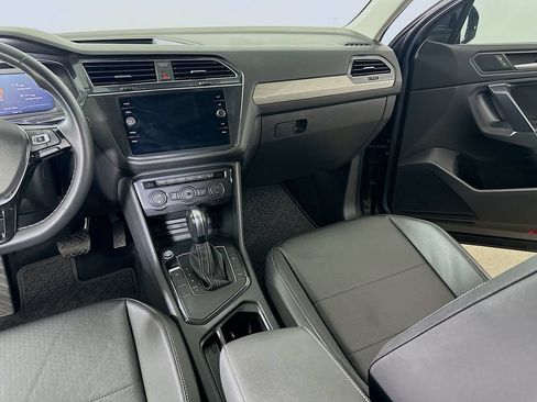 Used 2021 Volkswagen Tiguan SEL FWD image 20