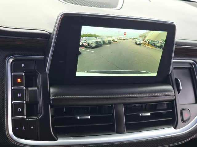 Used 2023 Chevrolet Suburban Premier RWD image 17