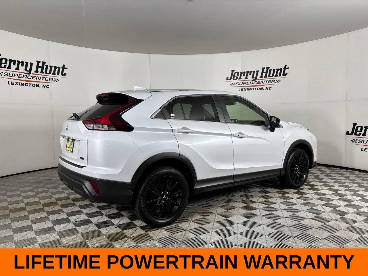 Used 2024 Mitsubishi Eclipse Cross LE AWD/4WD image 5