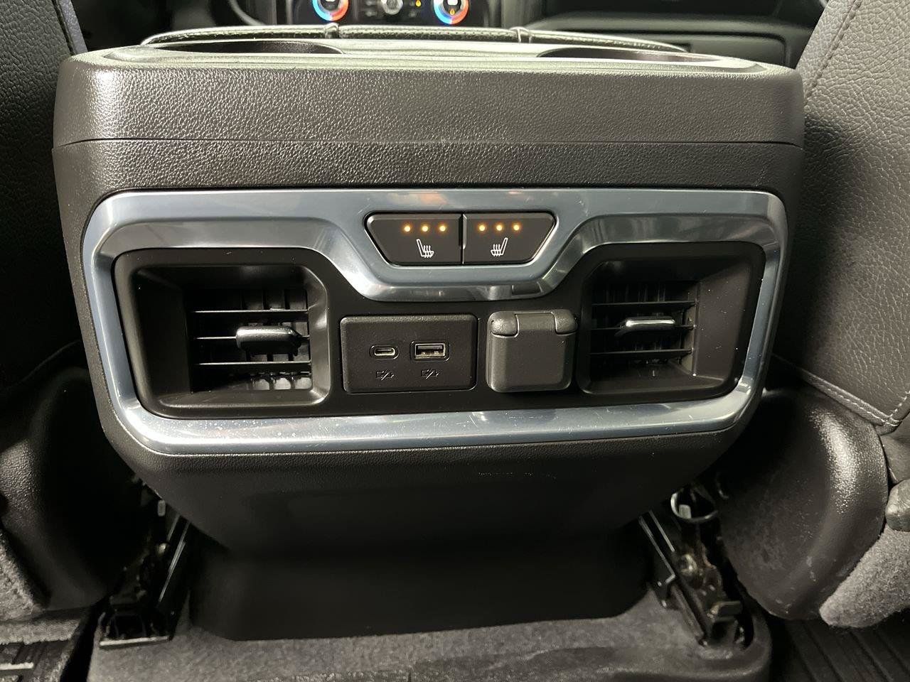 Used 2020 GMC Sierra 2500 Denali w/ Denali Ultimate Package AWD/4WD image 16