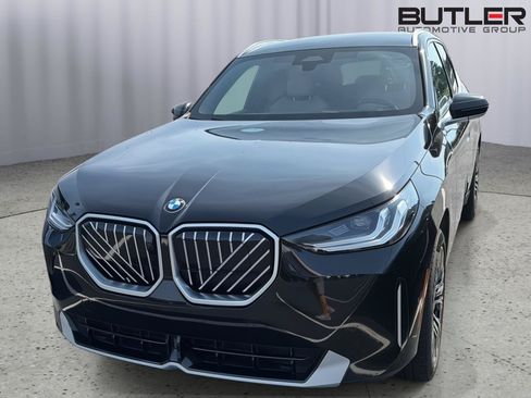 Used 2026 BMW X3 xDrive30i w/ Premium Package AWD/4WD image 3