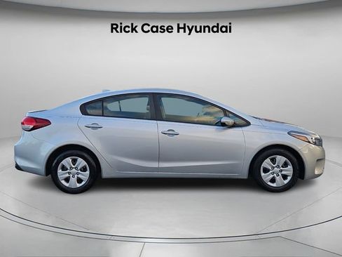 Used 2018 Kia Forte LX w/ LX Popular Package image 4