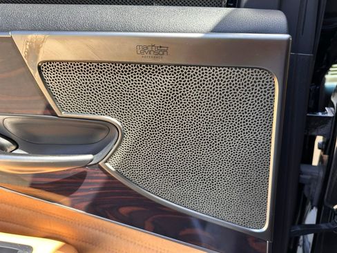 Used 2021 Lexus LS 500 w/ Luxury Package image 22