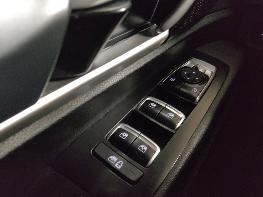 Used 2020 Kia Telluride LX FWD image 27