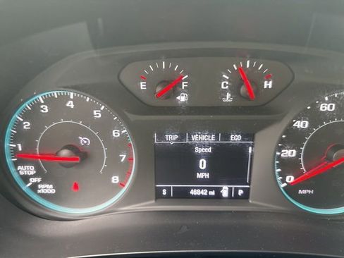 Used 2023 Chevrolet Traverse LT image 15