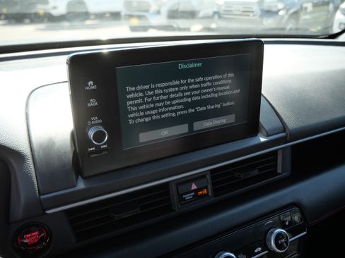 Used 2025 Honda Pilot Black Edition image 22