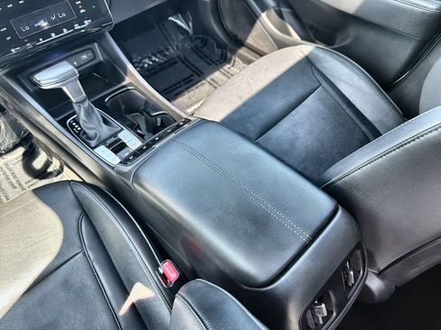 Used 2022 Hyundai Santa Cruz Limited AWD/4WD image 21