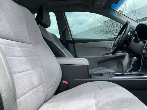 Used 2016 Toyota Camry XSE FWD image 34